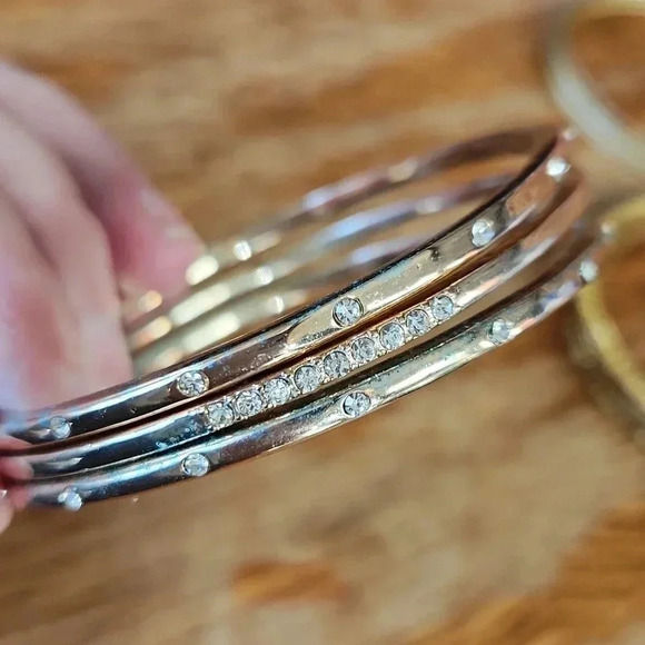 10 pc 3 sets Goldtone Bangles - Picture 2 of 10